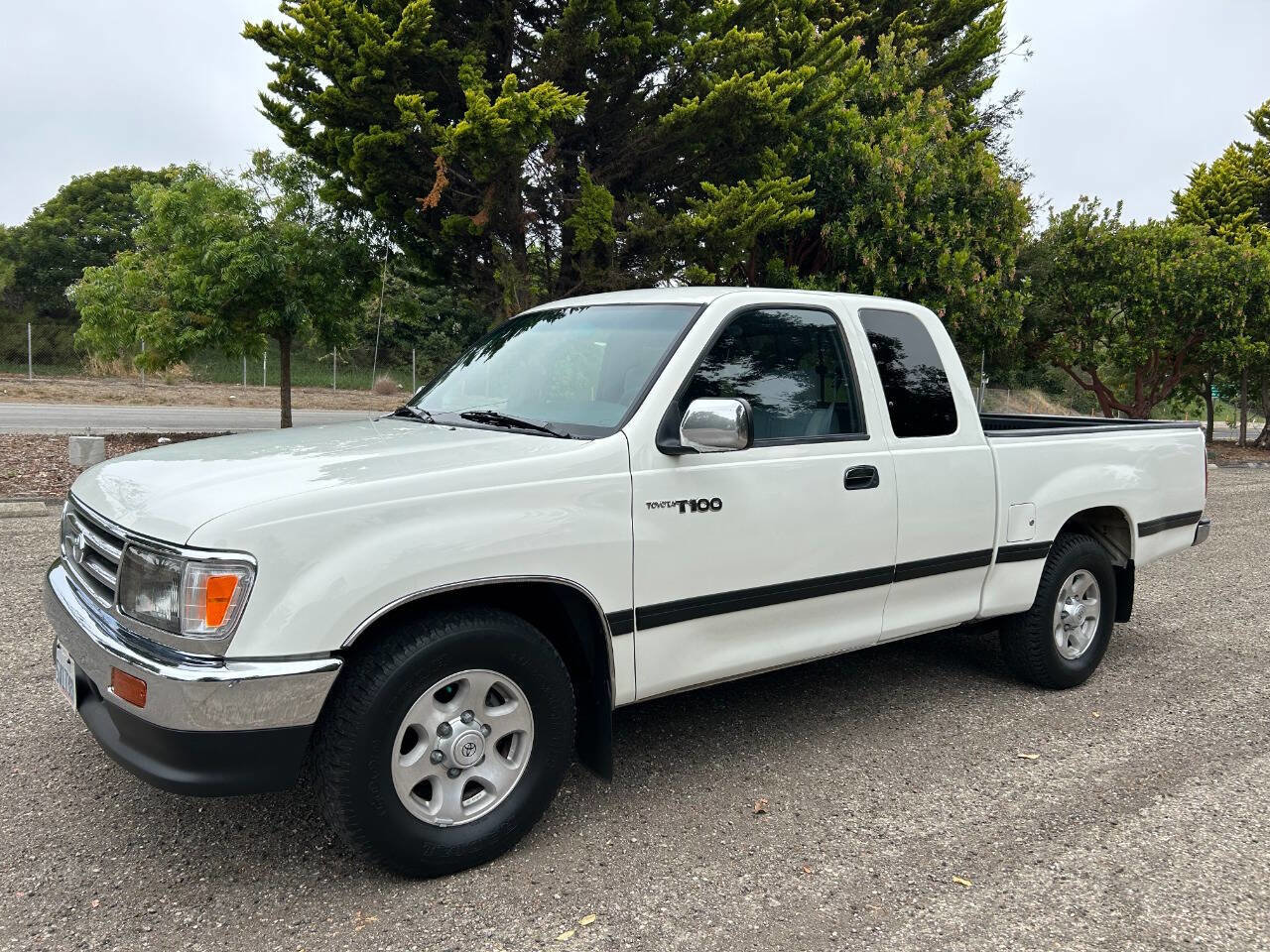Used 1998 Toyota T100 SR5 RWD image 4