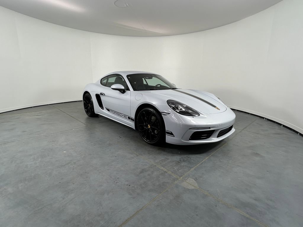 Used 2024 Porsche 718 Cayman RWD image 9