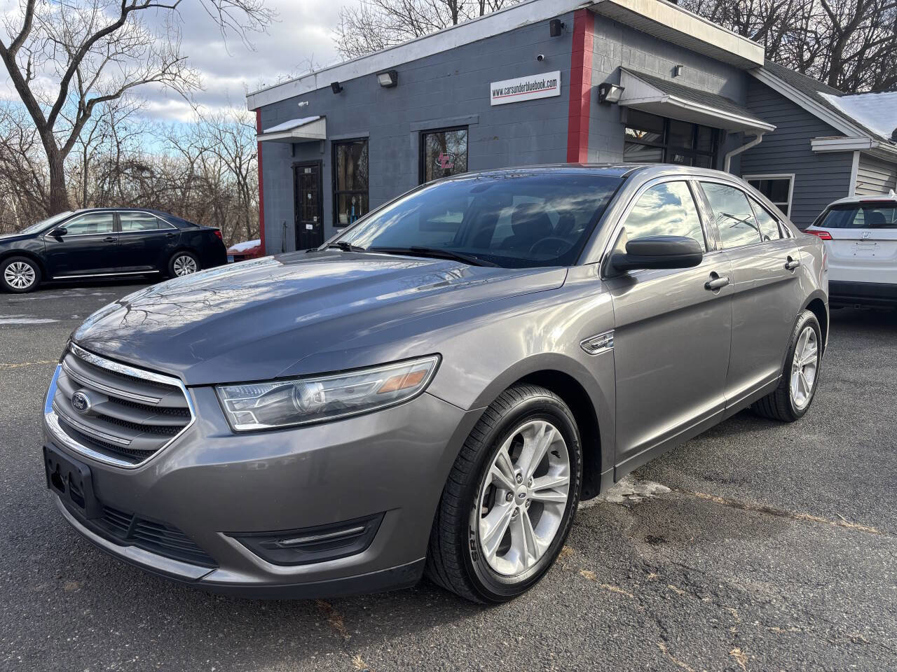Used 2014 Ford Taurus SEL
