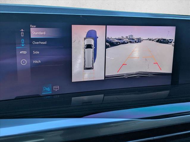 Used 2025 Cadillac Escalade ESV Premium Luxury image 14