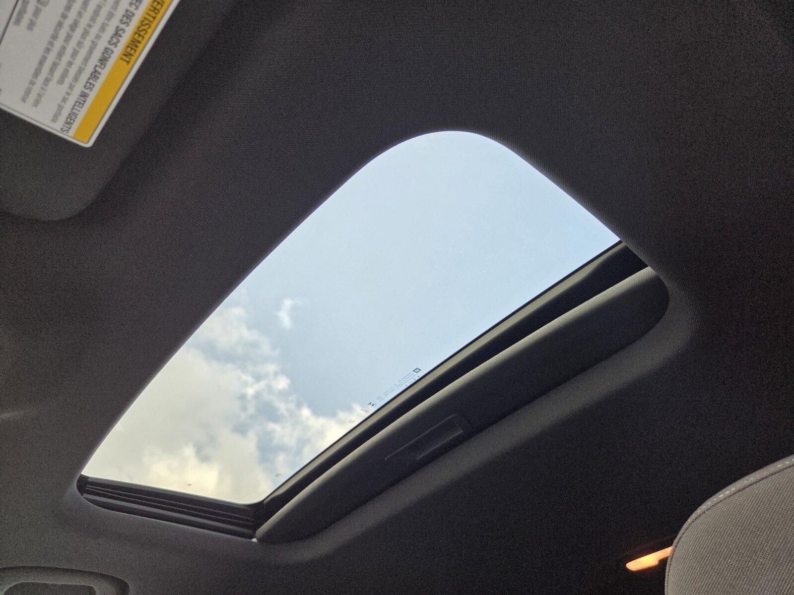 New 2026 Chevrolet Trax RS w/ Sunroof Package FWD image 11