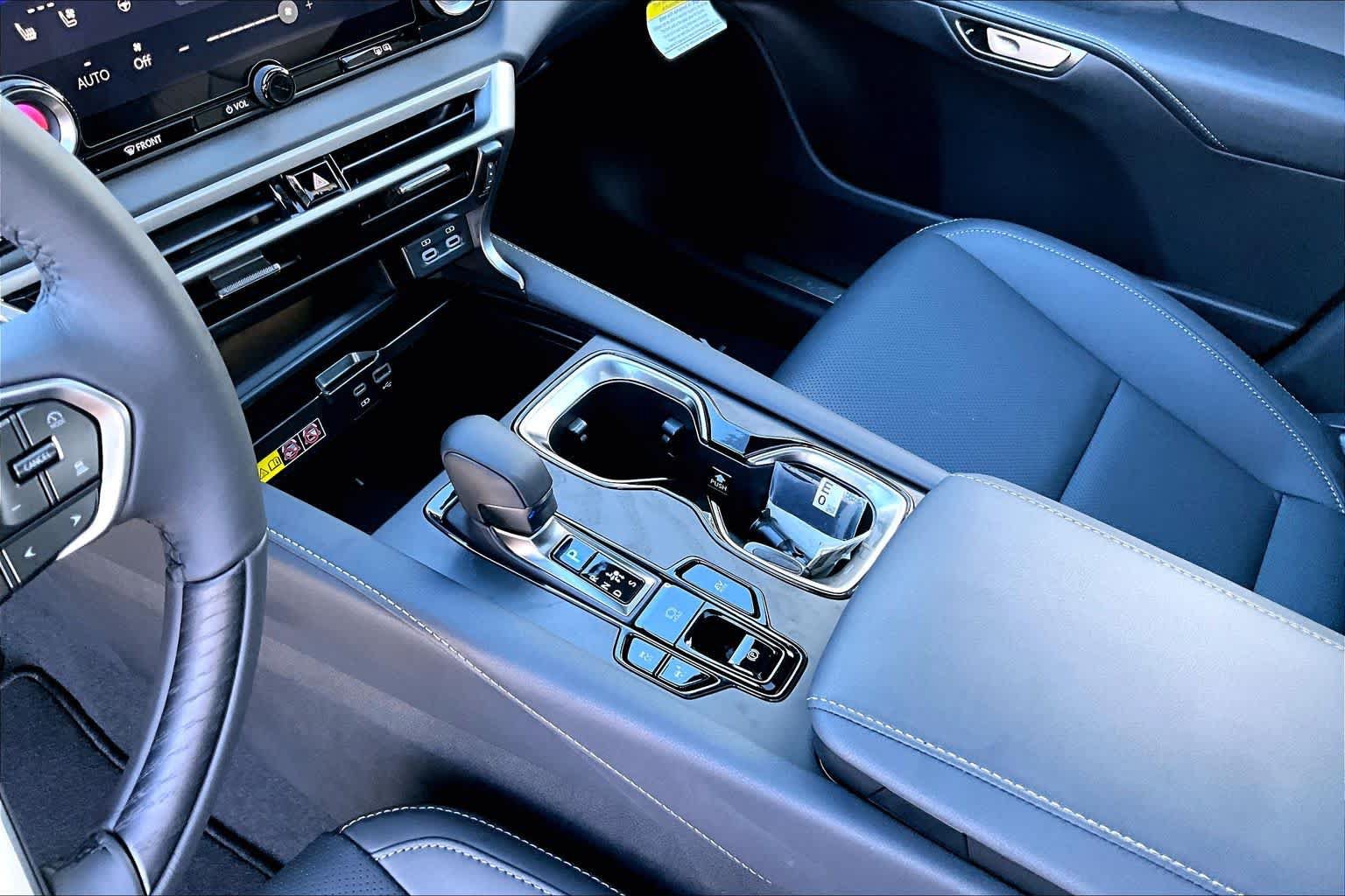 New 2026 Lexus RX 350h AWD/4WD image 7