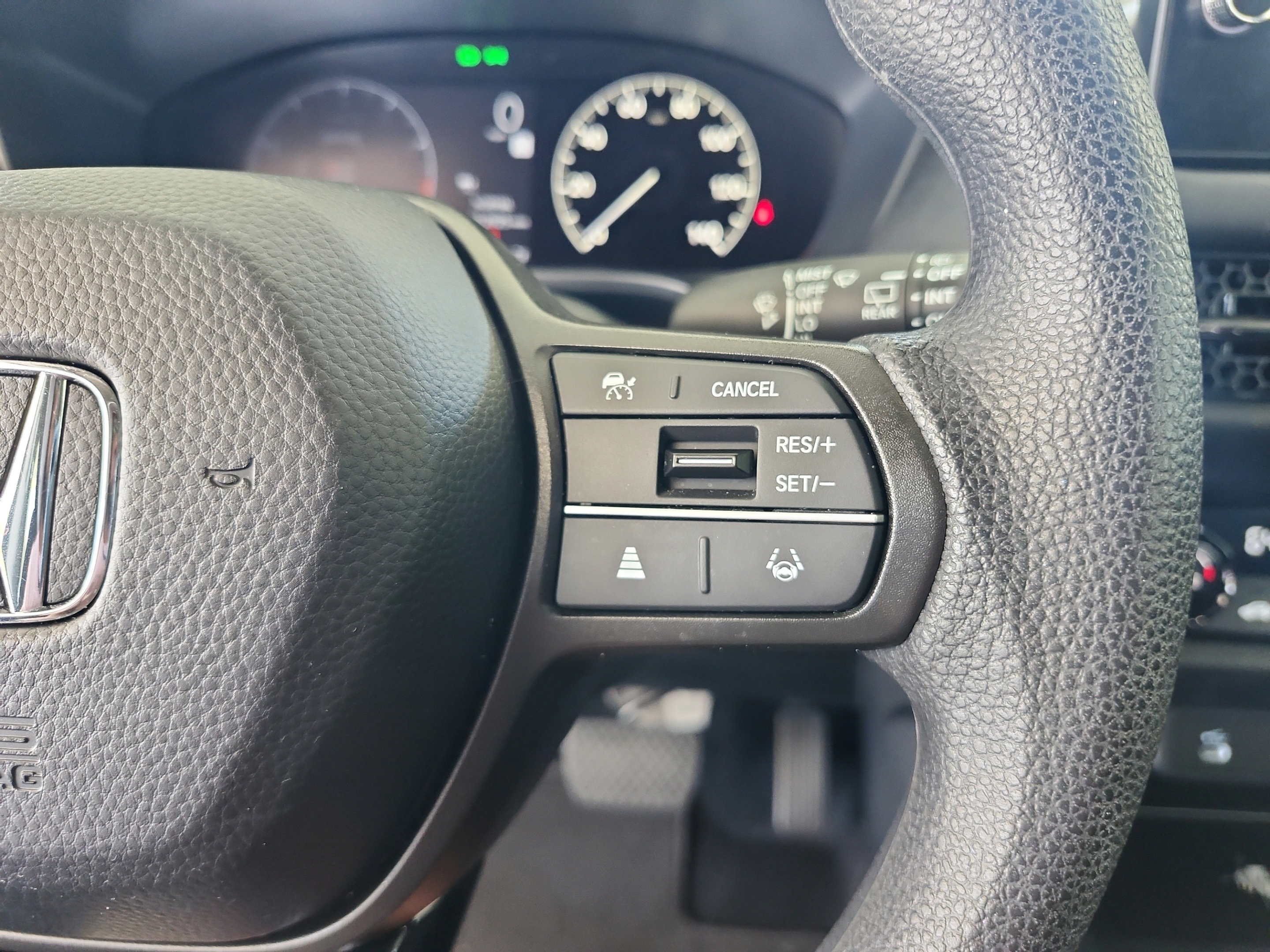 Certified 2026 Honda HR-V LX image 25