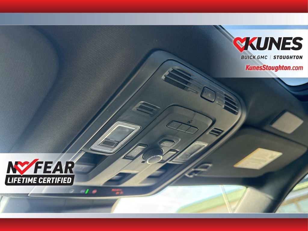 Used 2023 Cadillac Escalade Premium Luxury image 28