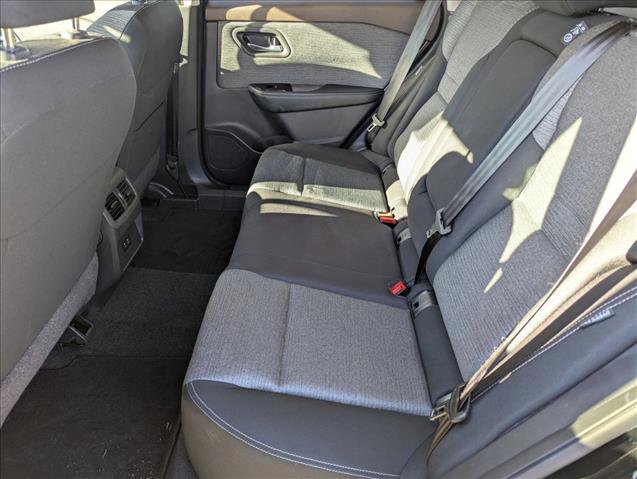 Used 2023 Nissan Rogue SV image 17