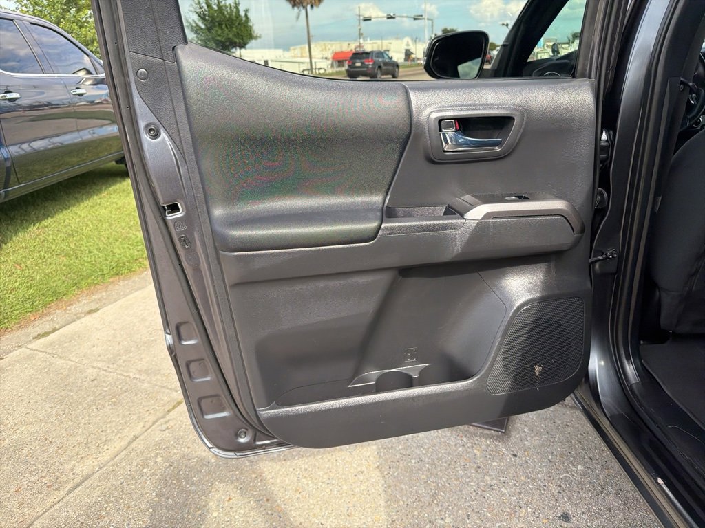 Used 2023 Toyota Tacoma TRD Sport image 15