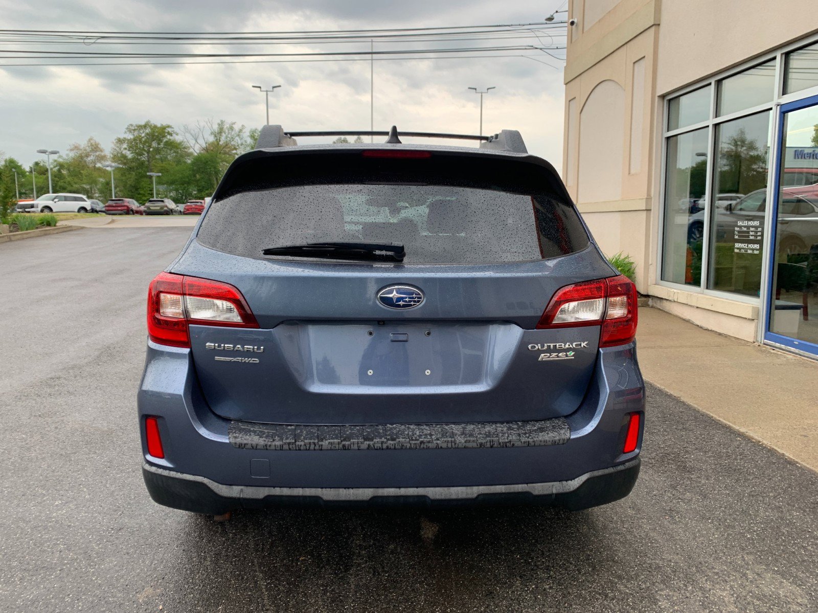 Used 2016 Subaru Outback 2.5i Limited AWD/4WD image 6