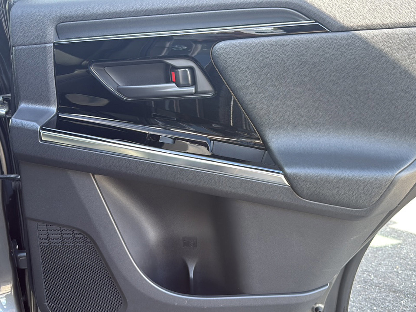 Certified 2023 Subaru Solterra AWD image 45