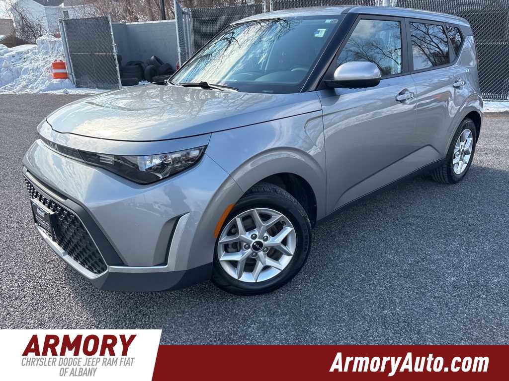 Used 2023 Kia Soul LX w/ LX Technology Package