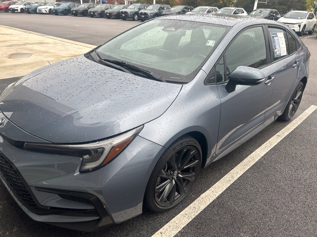 Used 2023 Toyota Corolla XSE FWD image 2