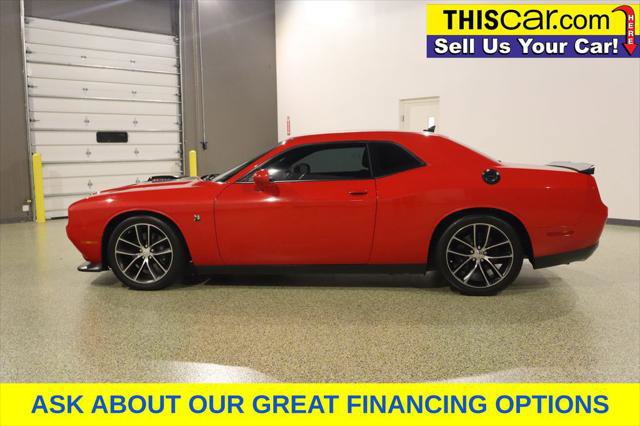 Used 2016 Dodge Challenger R/T Scat Pack RWD image 4