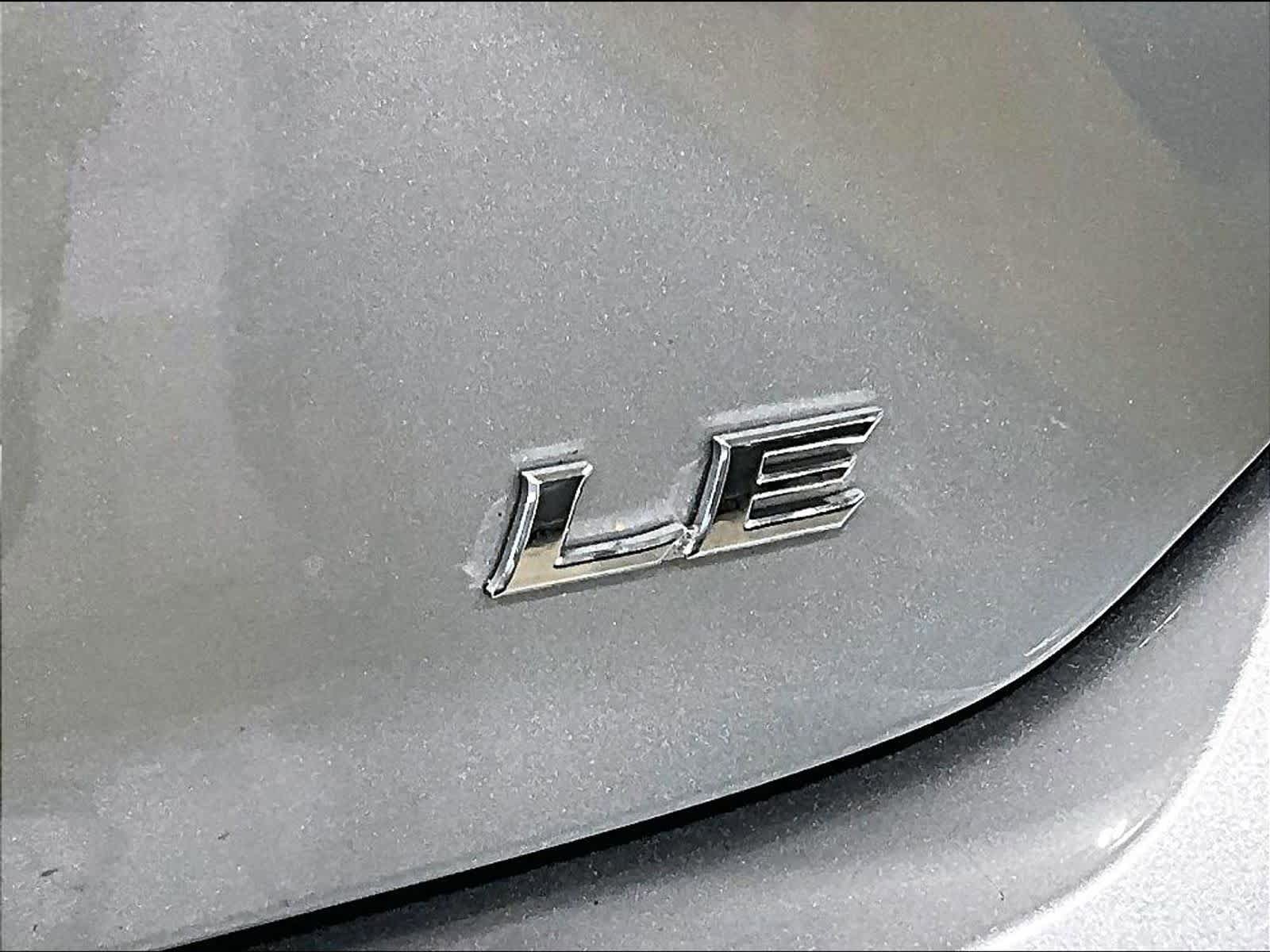 Used 2025 Toyota Camry LE image 27