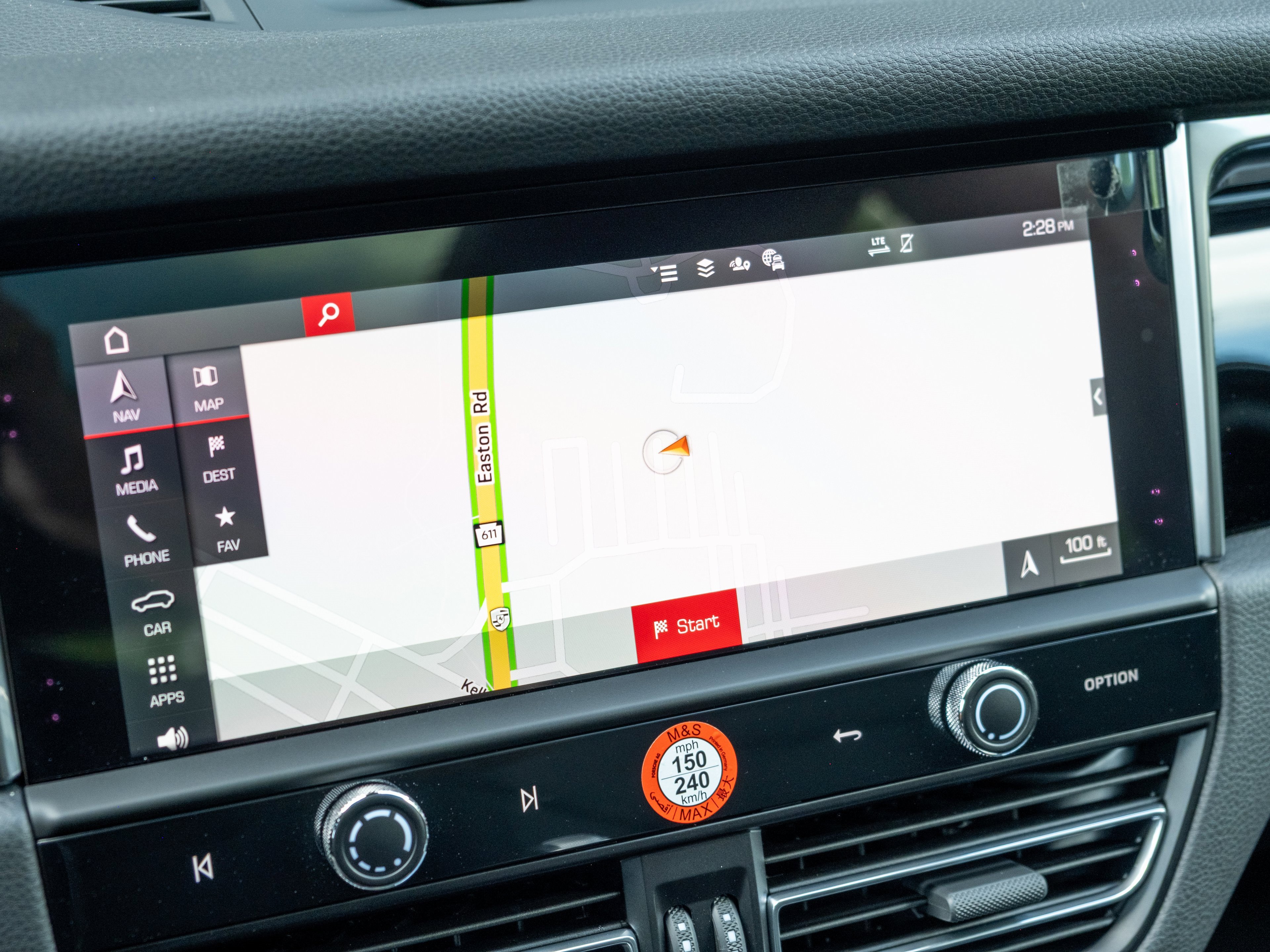 Certified 2025 Porsche Macan image 26