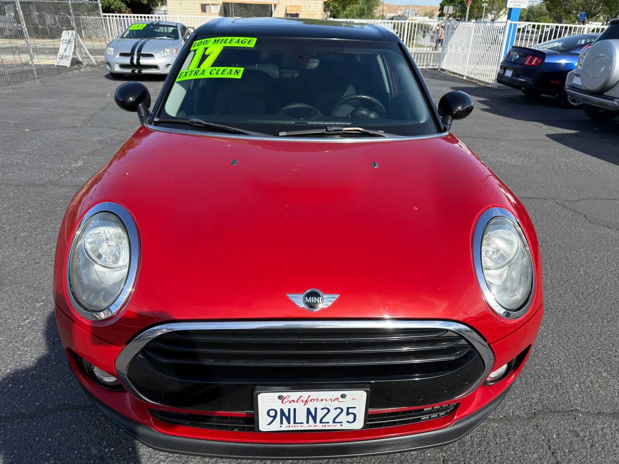 Used 2017 MINI Cooper Clubman image 2