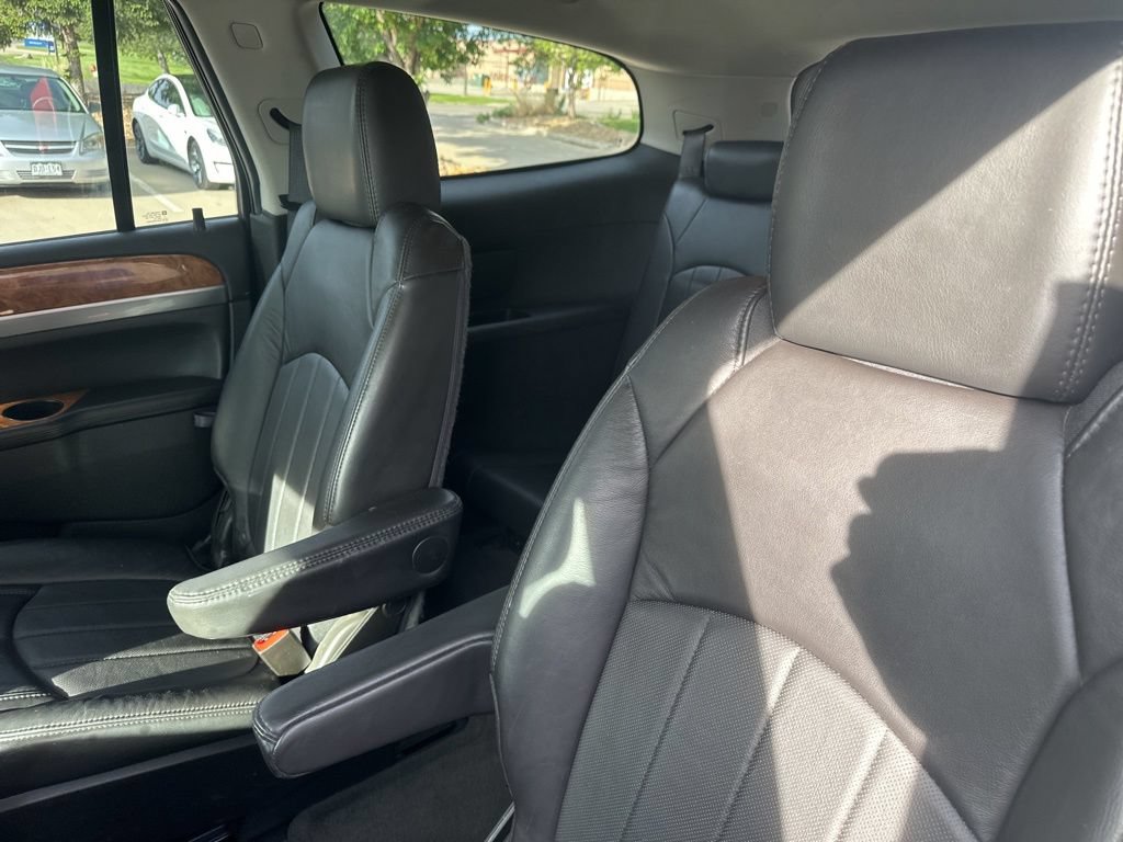 Used 2012 Buick Enclave Leather AWD/4WD image 21