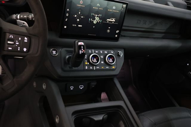 Used 2023 Land Rover Defender 90 V8 image 88