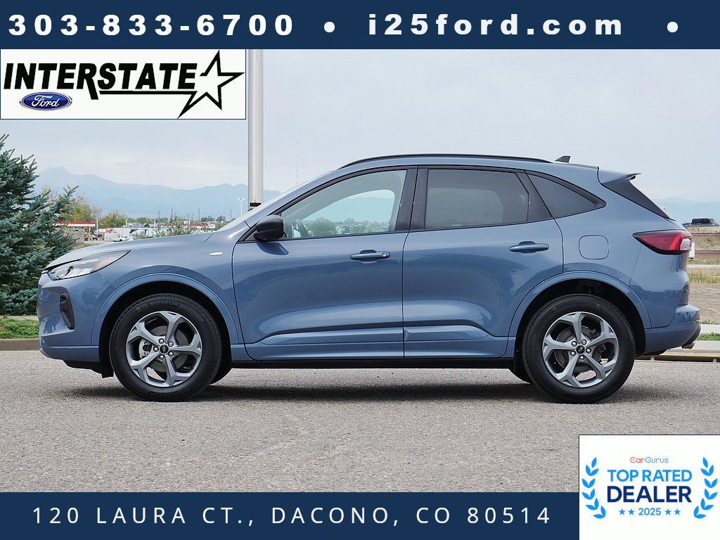 Used 2024 Ford Escape ST-Line w/ Tech Pack #1 AWD/4WD image 2