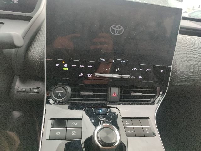 Used 2023 Toyota bZ4X XLE w/ Weather Package FWD image 40