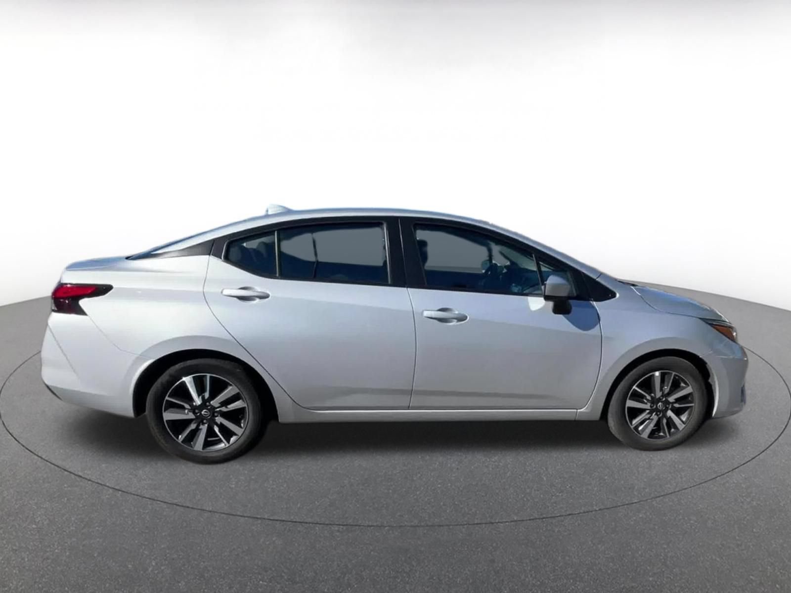 Used 2025 Nissan Versa SV FWD image 13