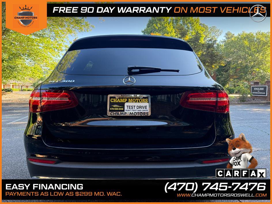 Used 2018 Mercedes-Benz GLC 300 w/ Leather Seating Package image 10