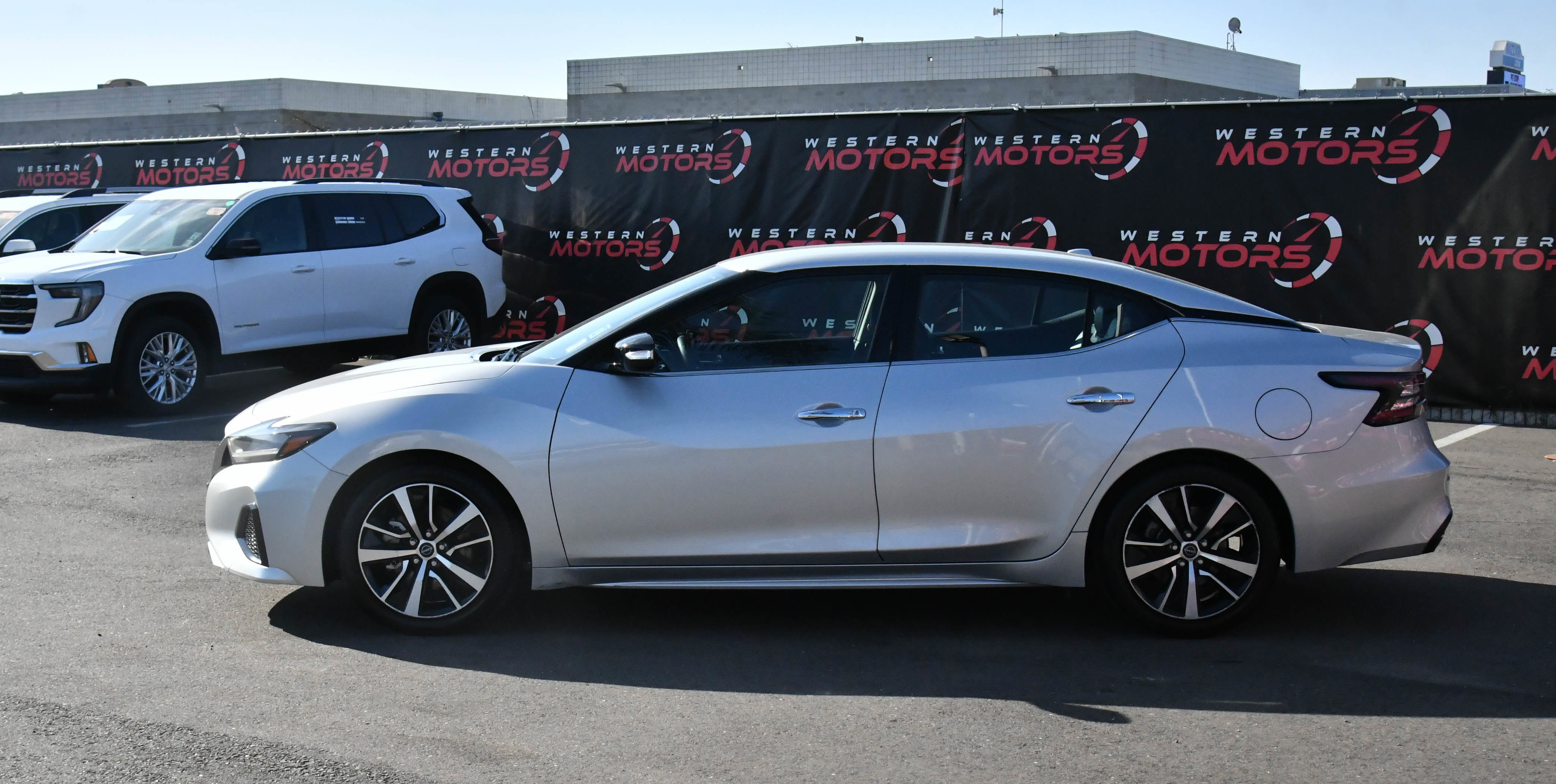 Used 2023 Nissan Maxima SV w/ Floor Mat Group FWD image 4
