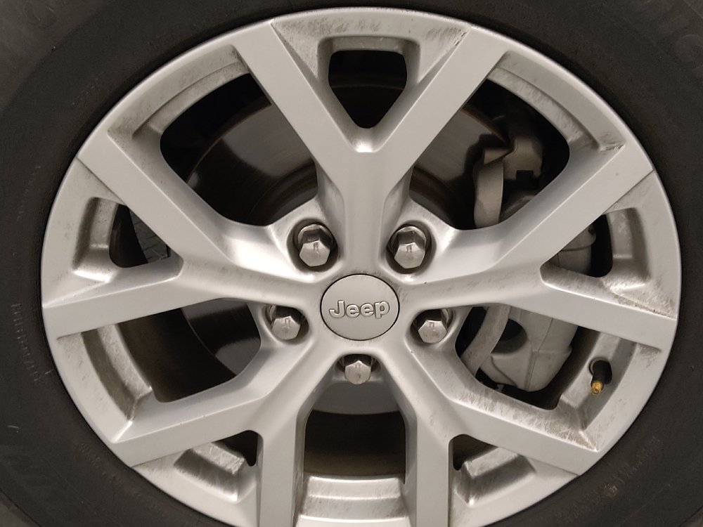 Used 2023 Jeep Grand Cherokee Limited RWD image 31