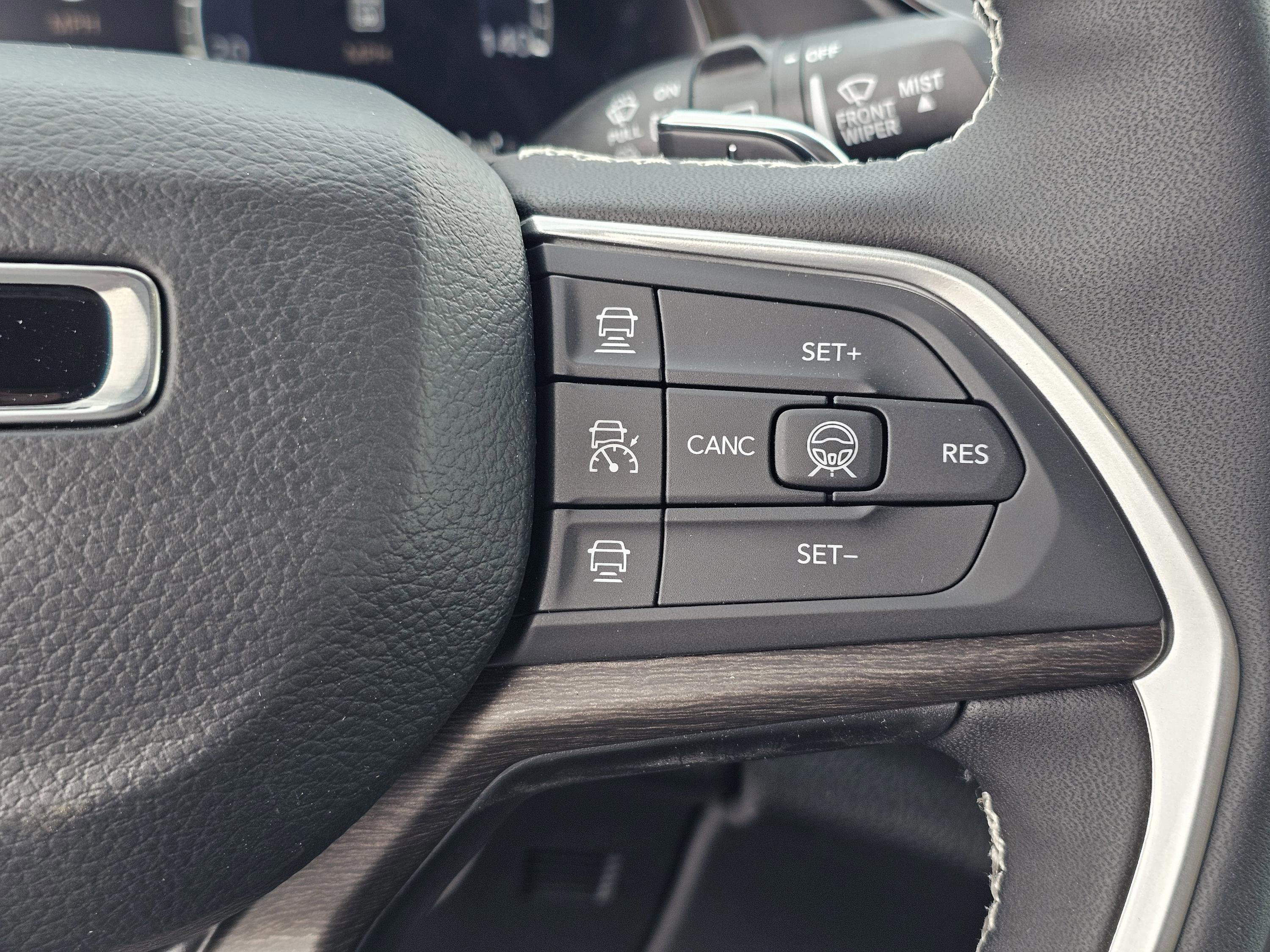 New 2026 Jeep Grand Cherokee Limited RWD image 22