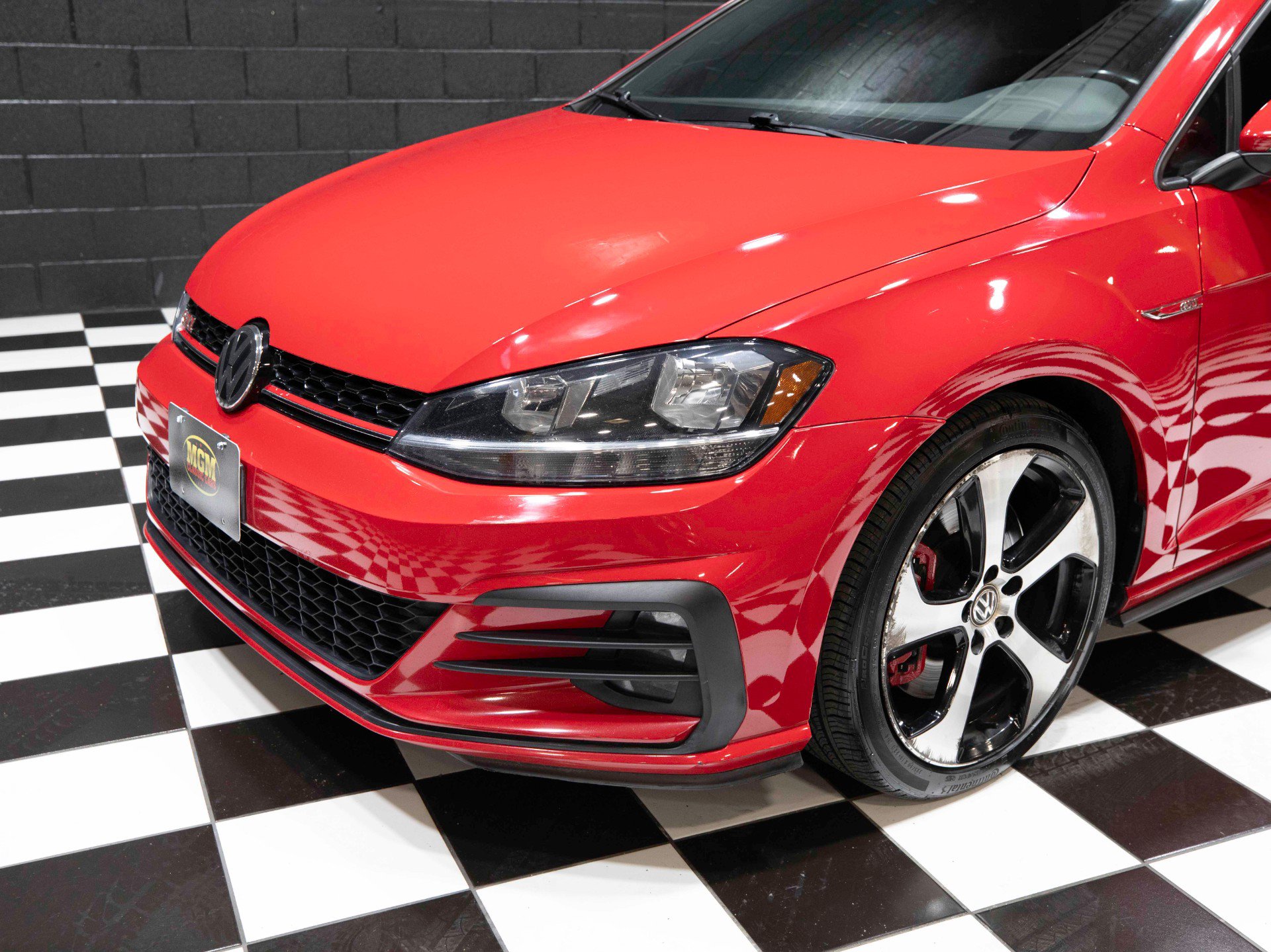 Used 2019 Volkswagen Golf 4-Door FWD image 6