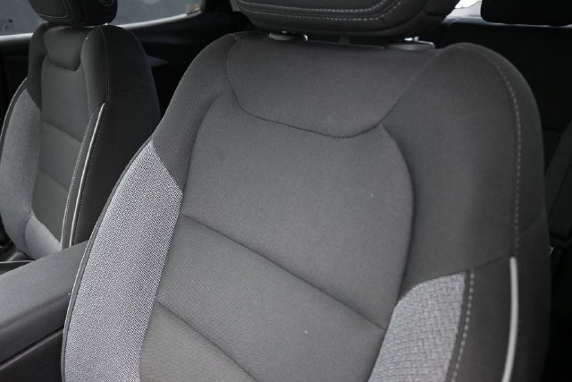 Used 2025 Chevrolet TrailBlazer LT AWD/4WD image 18
