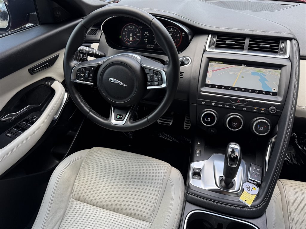 Used 2018 Jaguar E-PACE R-Dynamic SE AWD/4WD image 19