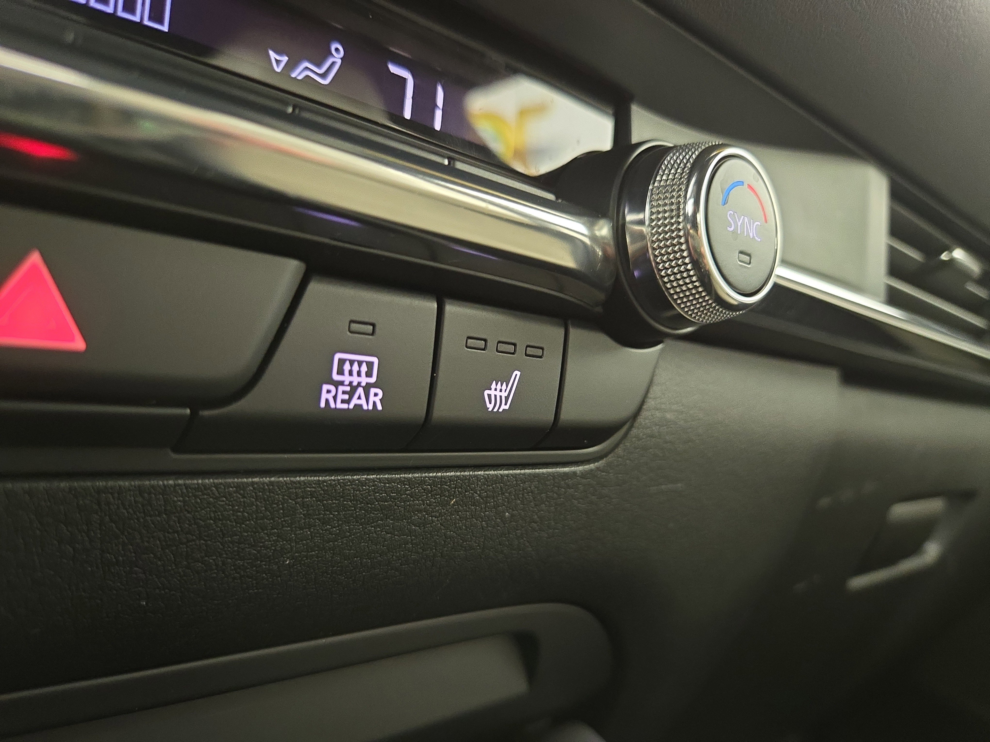 Used 2019 MAZDA MAZDA3 Hatchback w/ Preferred Package image 27