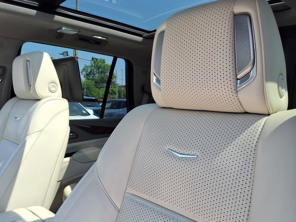 Certified 2023 Cadillac Escalade Premium Luxury Platinum image 28