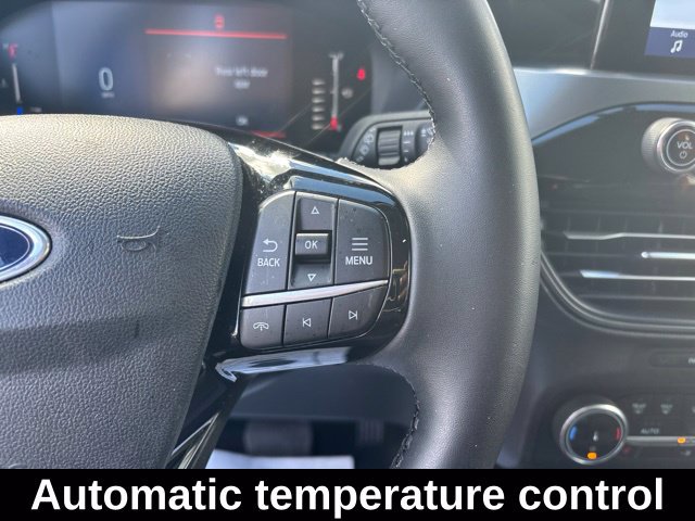 Used 2023 Ford Escape Active AWD/4WD image 17