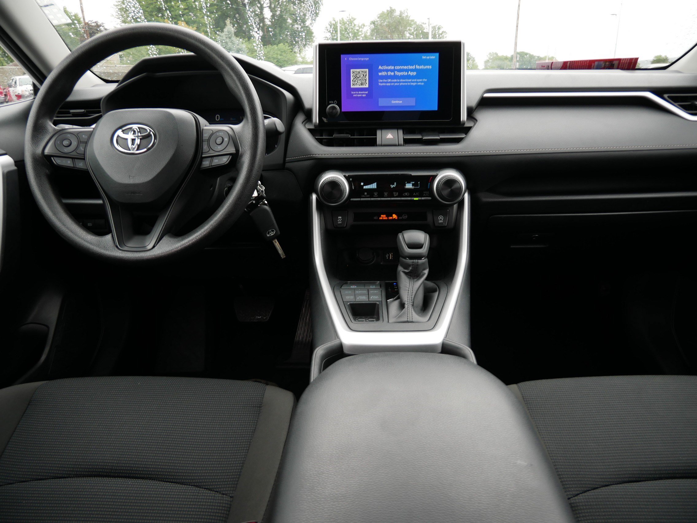 Certified 2025 Toyota RAV4 LE AWD/4WD image 10