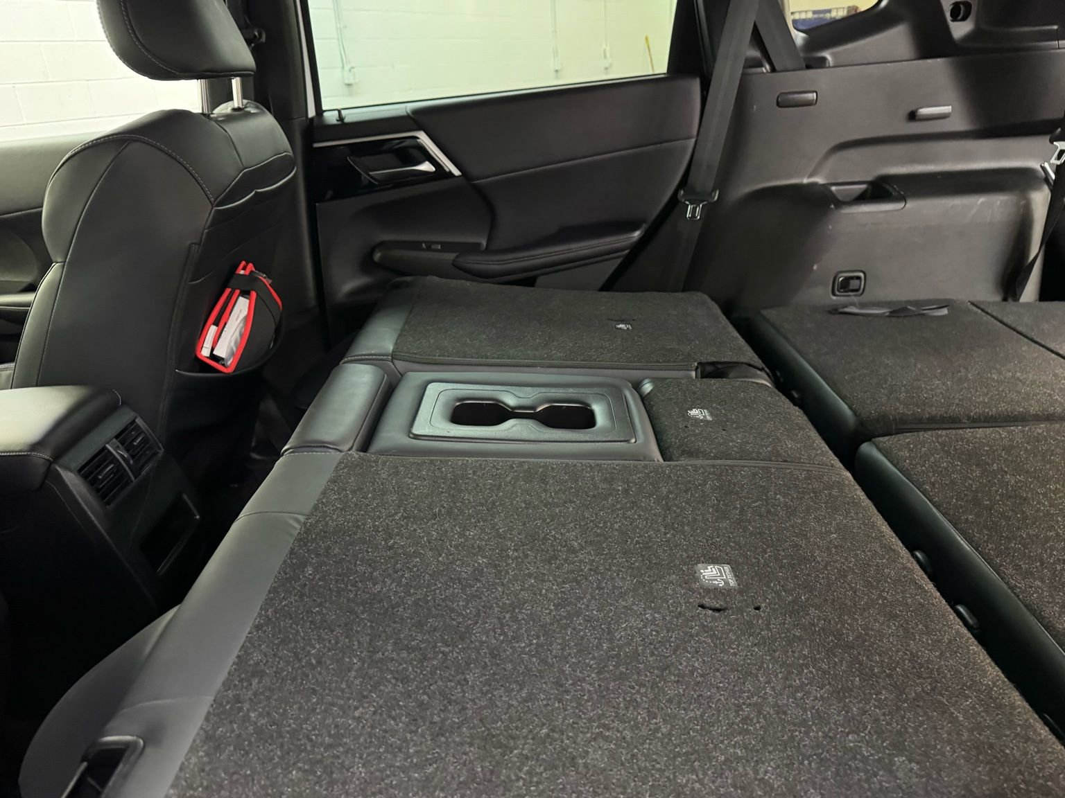 Used 2023 Mitsubishi Outlander SE Black Edition image 33