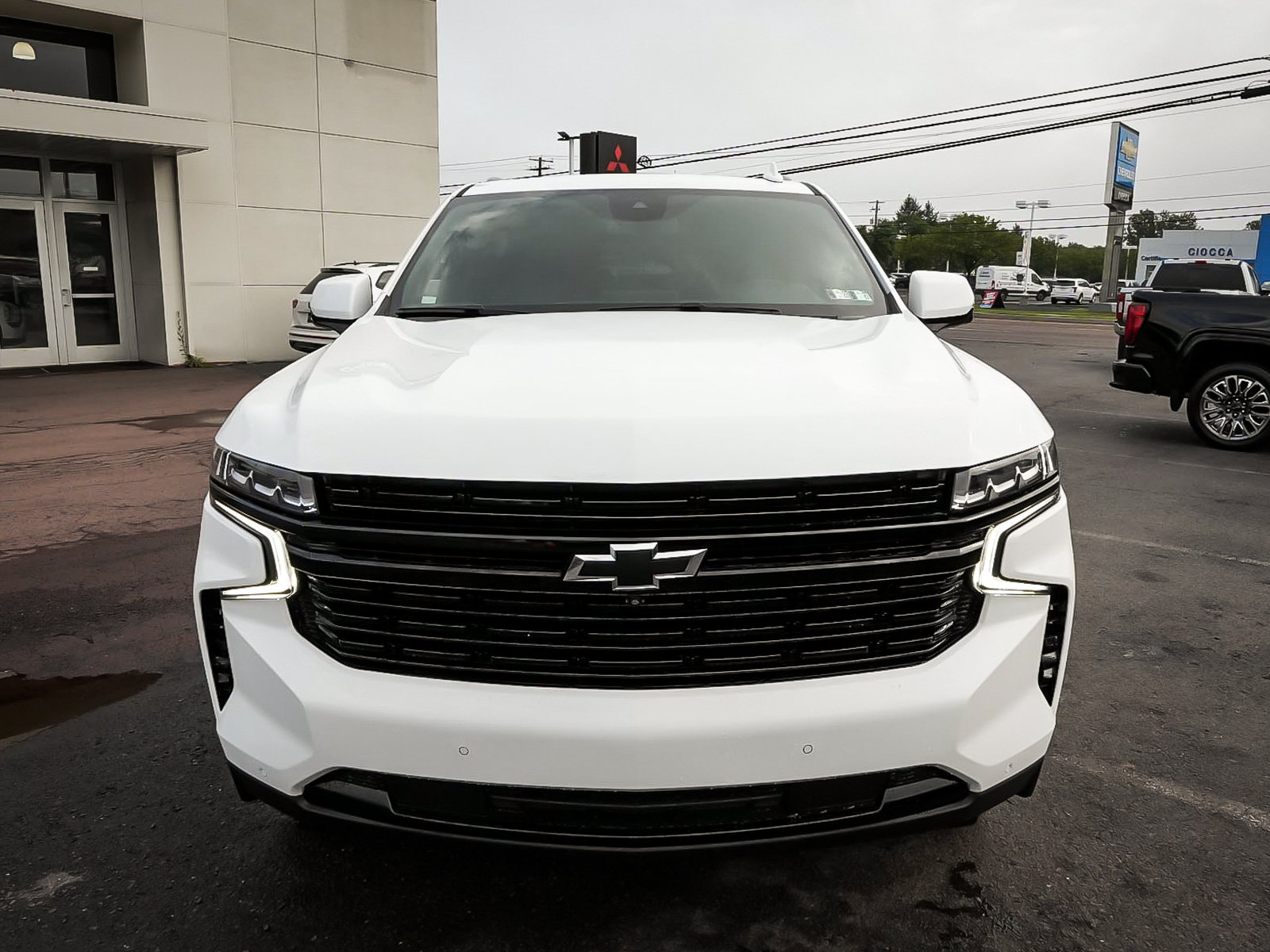 Used 2023 Chevrolet Tahoe RST w/ Luxury Package AWD/4WD image 2