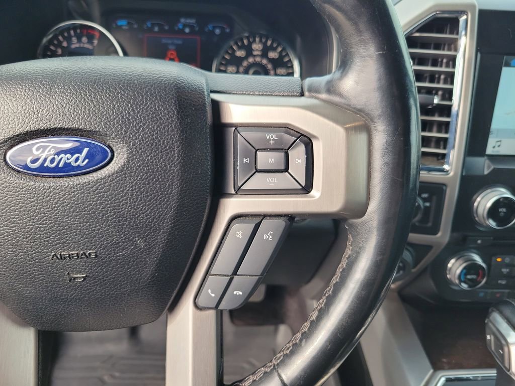 Used 2017 Ford F150 Platinum w/ Equipment Group 701A Luxury RWD image 17
