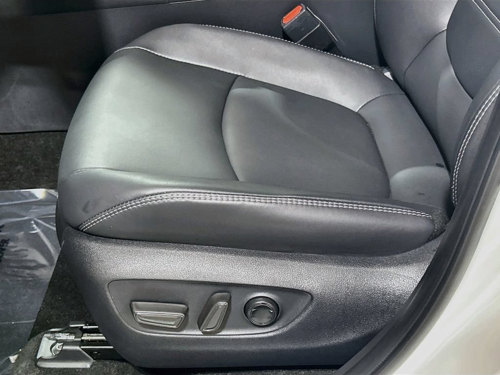 Used 2025 Toyota RAV4 XLE Premium w/ Weather Package AWD/4WD image 18