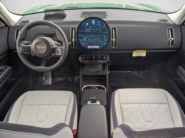 Used 2025 MINI Cooper Countryman S w/ Comfort Package Max image 15