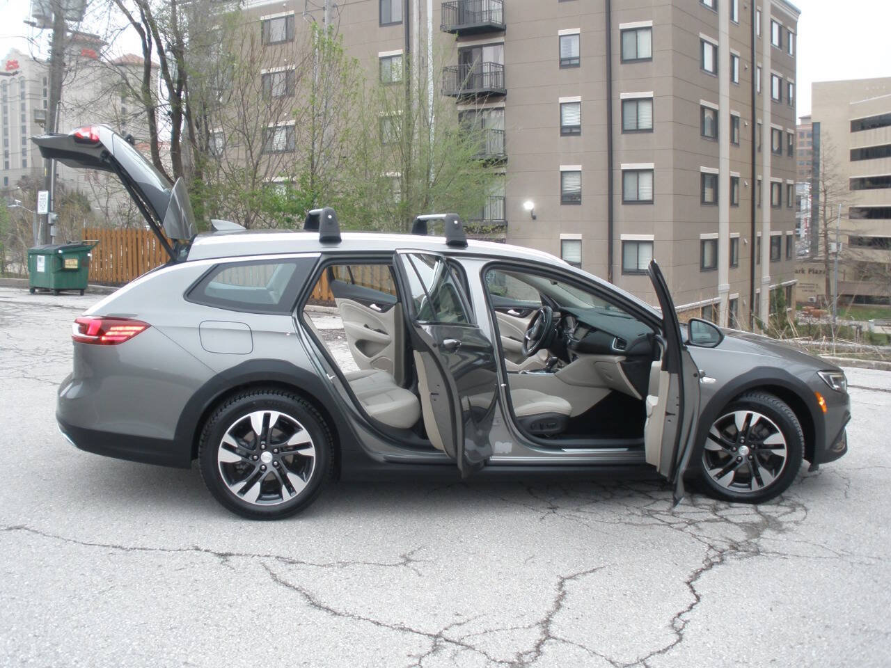 Used 2019 Buick Regal Essence w/ Driver Confidence Package I AWD/4WD image 23
