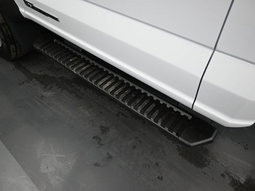 New 2025 Ford F550 2WD Regular Cab Super Duty image 20