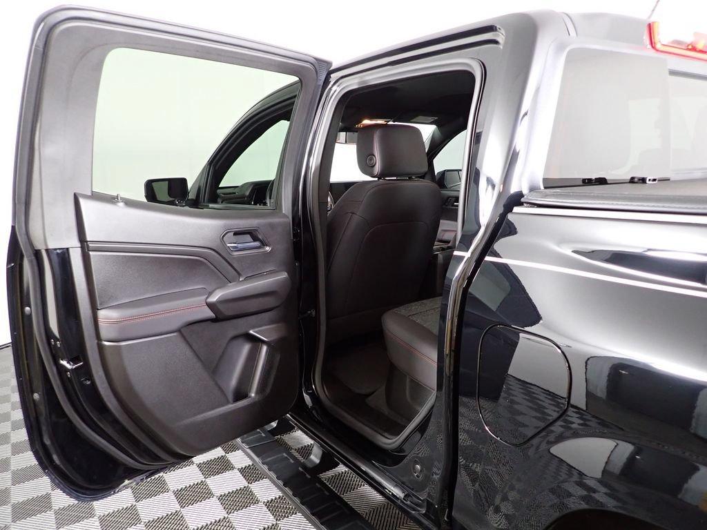 Used 2026 Chevrolet Colorado Z71 AWD/4WD image 31