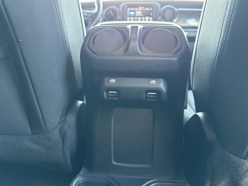 Used 2021 Jeep Wrangler Unlimited Sport AWD/4WD image 18