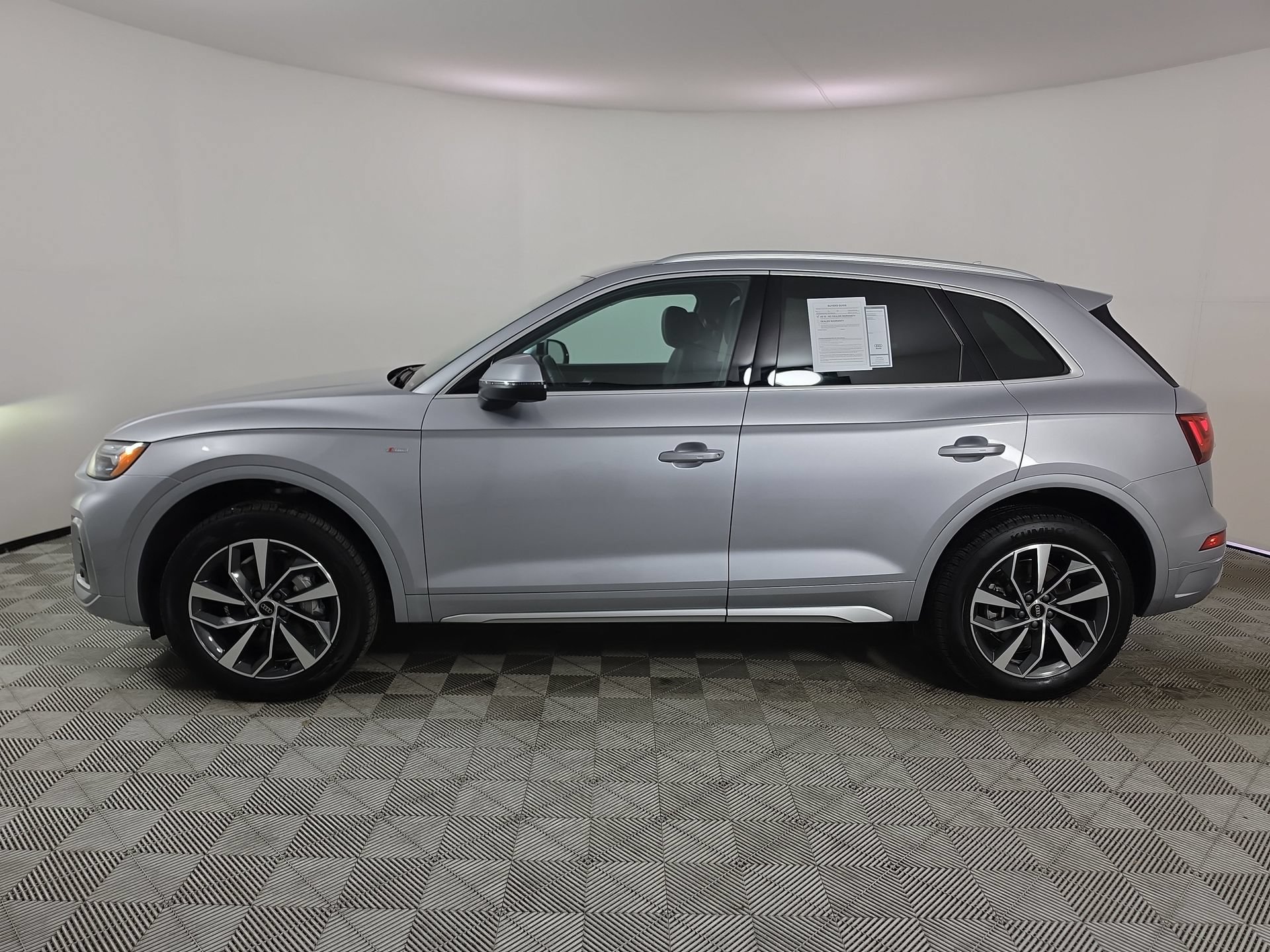 Used 2024 Audi Q5 2.0T Premium Plus w/ Premium Plus Package AWD/4WD image 4