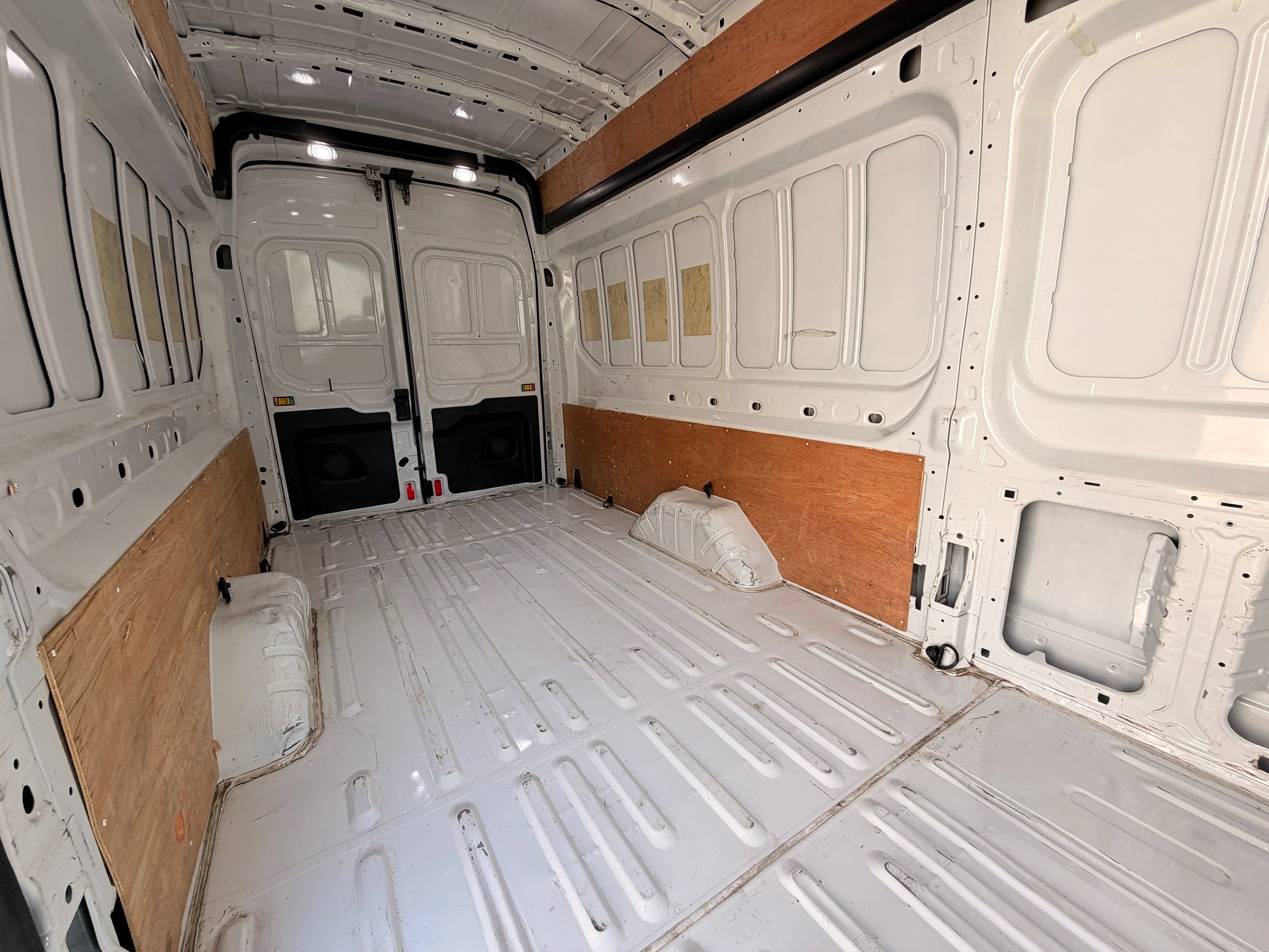 Used 2019 Ford Transit 350 148 High Roof Extended RWD image 18