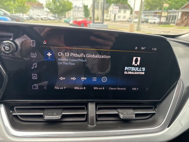 Used 2025 Chevrolet Trax LT FWD image 31