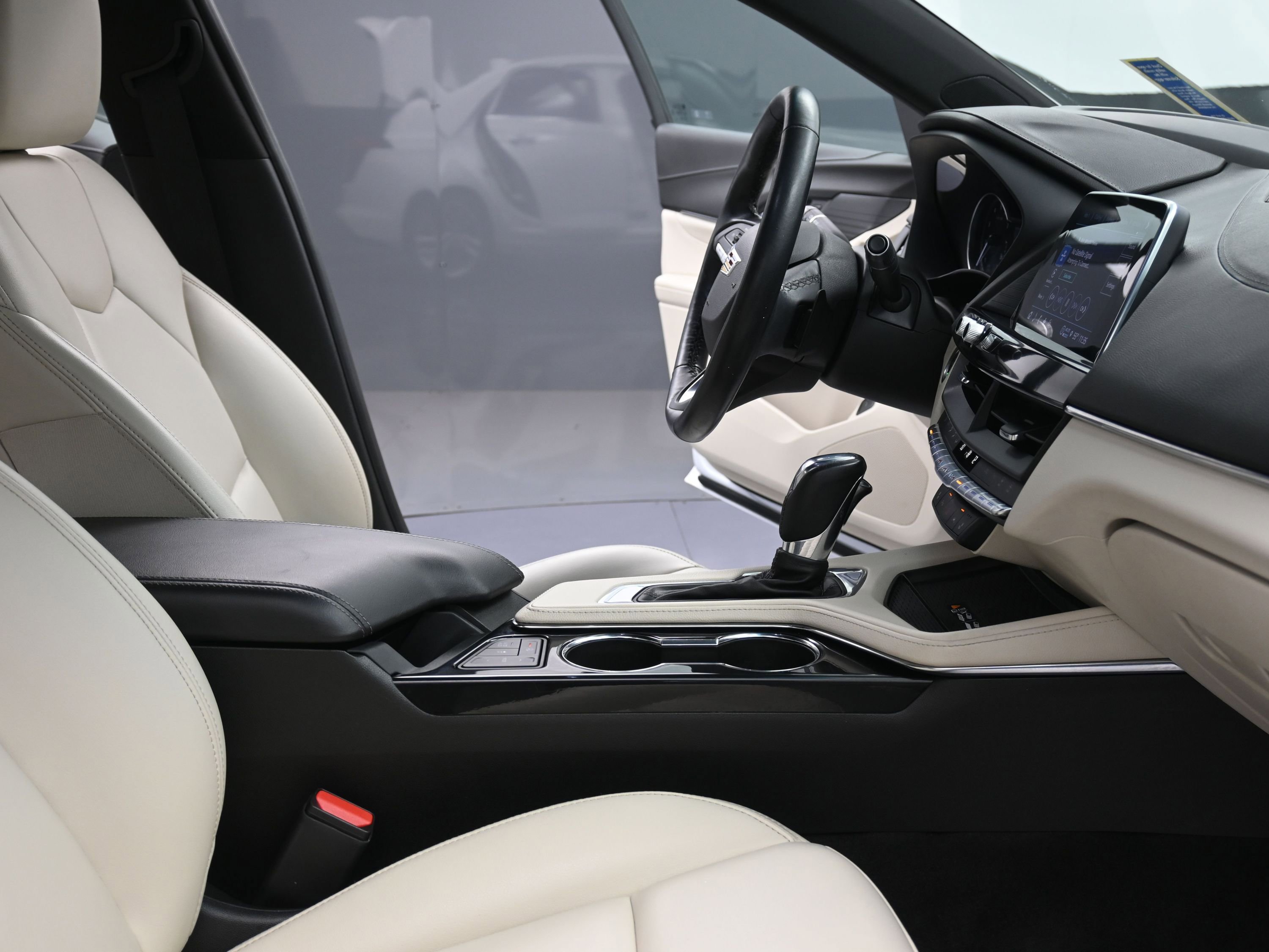 Used 2023 Cadillac CT4 Luxury w/ Cold Weather Package image 28