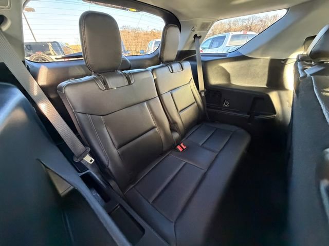 Used 2021 Ford Explorer Limited w/ Hybrid Equipment Group 310A AWD/4WD image 11