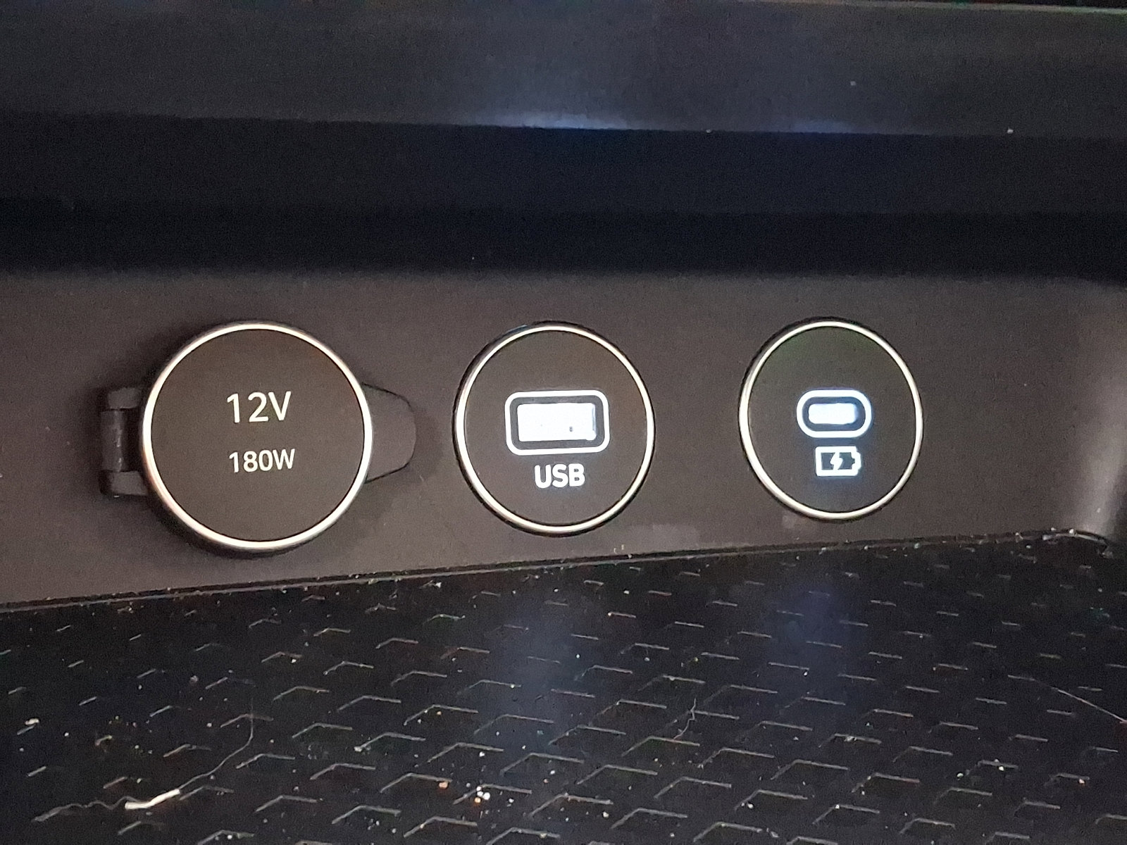 Certified 2026 Genesis G70 2.5T image 25