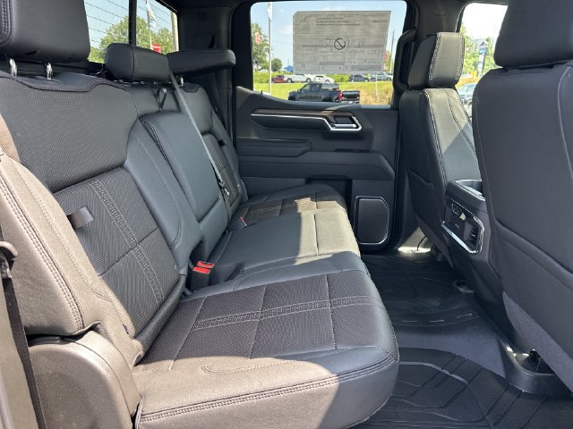 New 2026 Chevrolet Silverado 1500 High Country AWD/4WD image 15